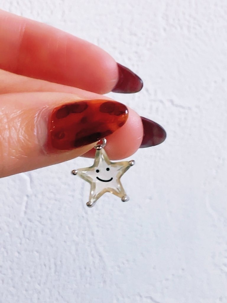 「きらきら流れ星⭐︎Libyan glass：pendant top」
