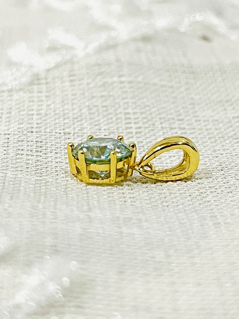 「うっすらAqua color:Moissanite:pendant top:1ct」