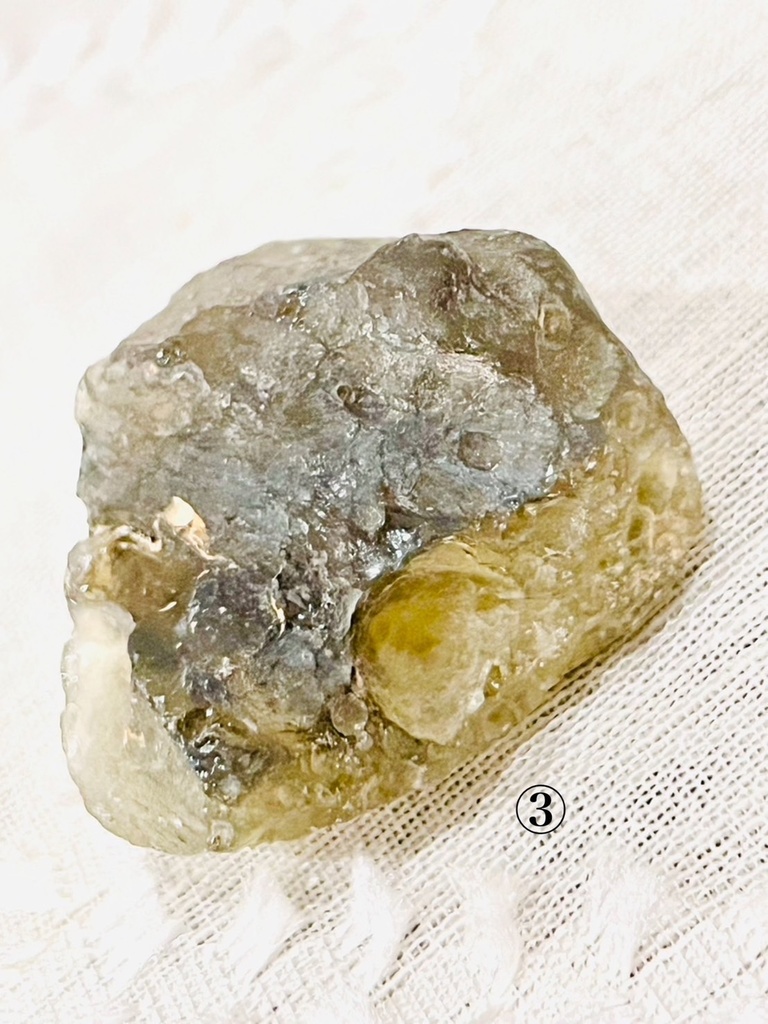 👼「Libyan glass:原石」