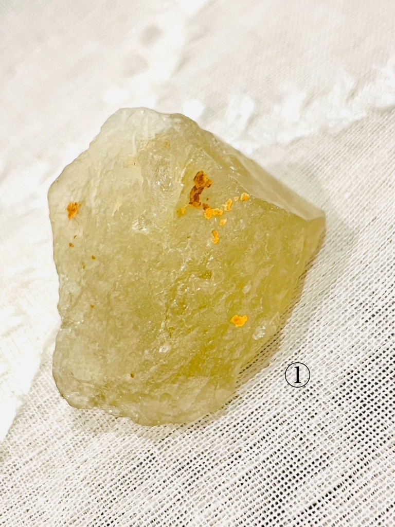👼「Libyan glass:原石」