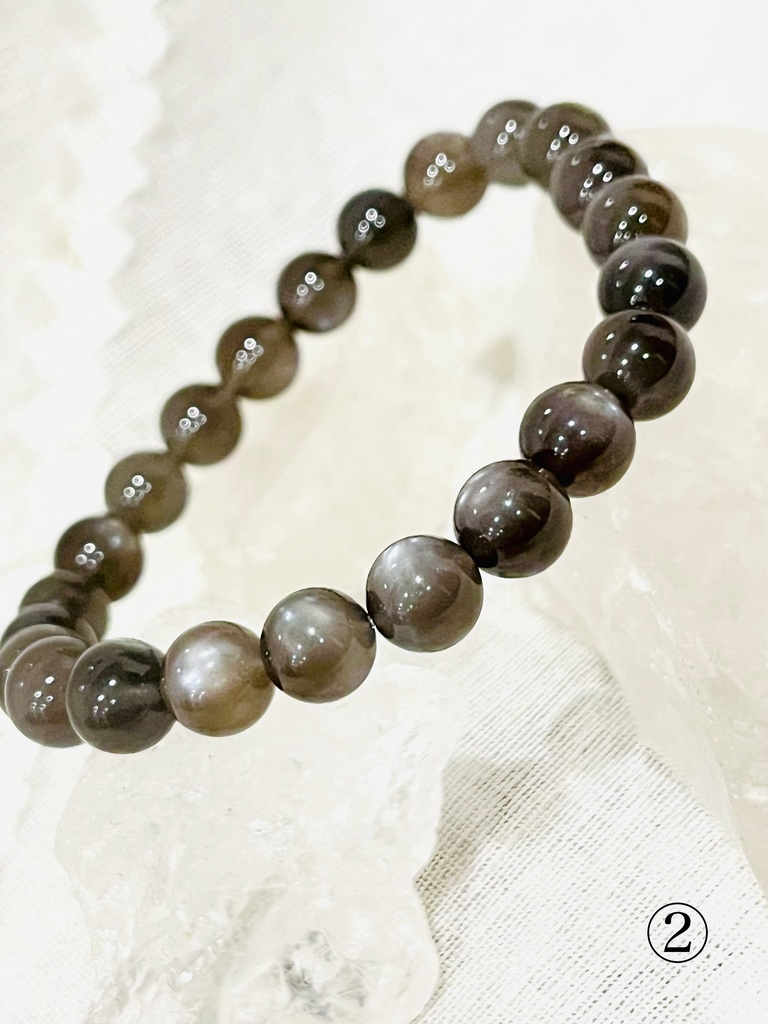 ⭐︎「black moon stone」