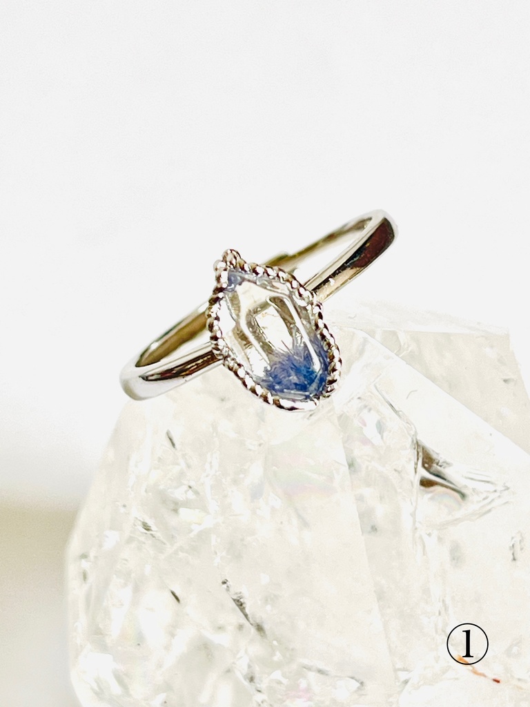 希少⭐︎「雪華:Dumortierite in Quartz」