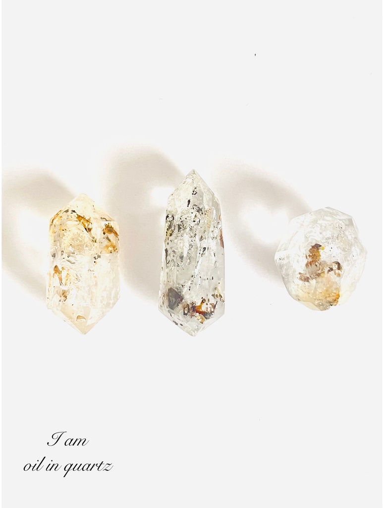 希少「OIL IN QUARTZ :🇲🇬」