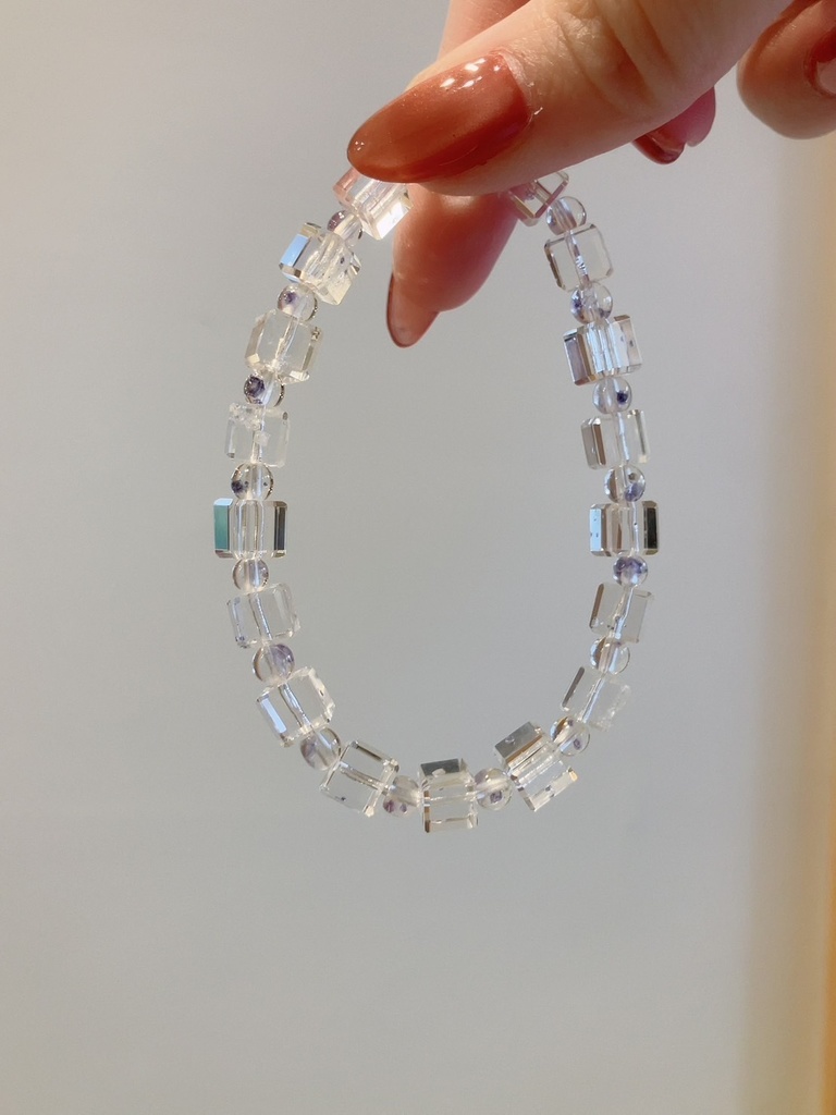 レア「FLUORITE IN QUARTZ」