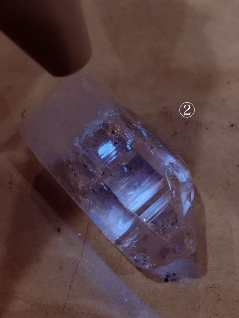 希少「oil in quartz」