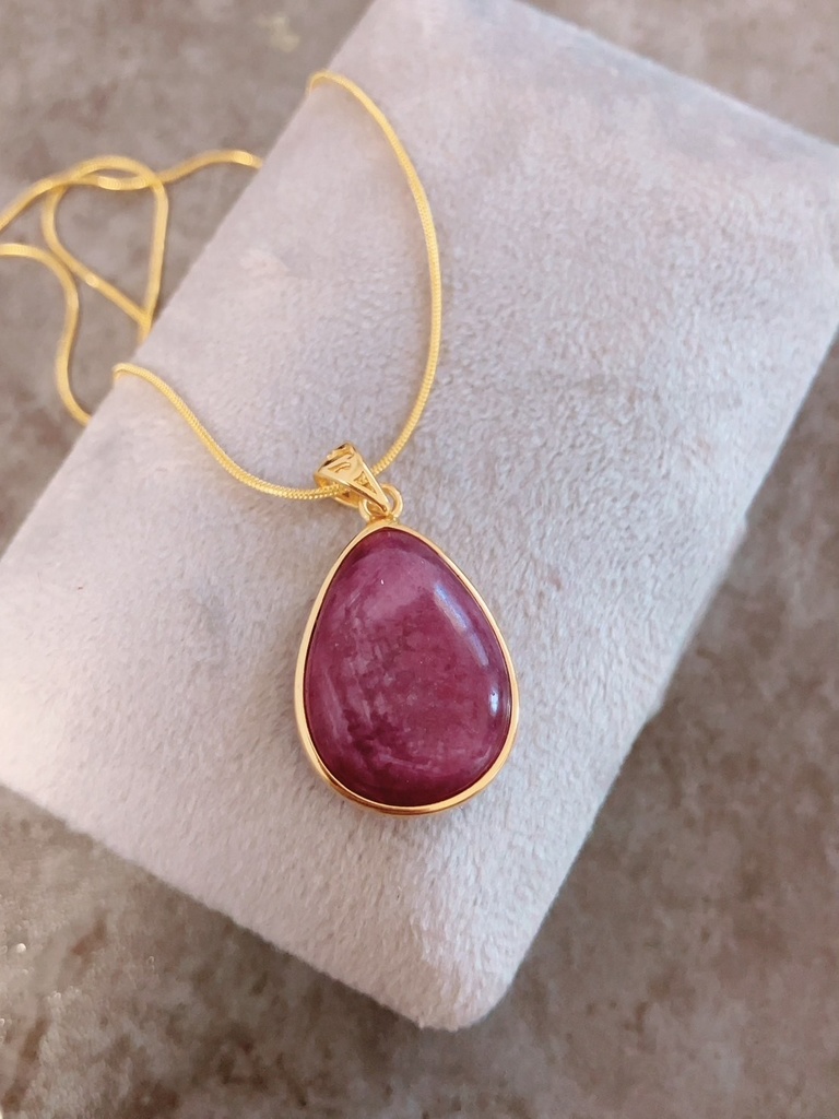 「natural Ruby：necklace」