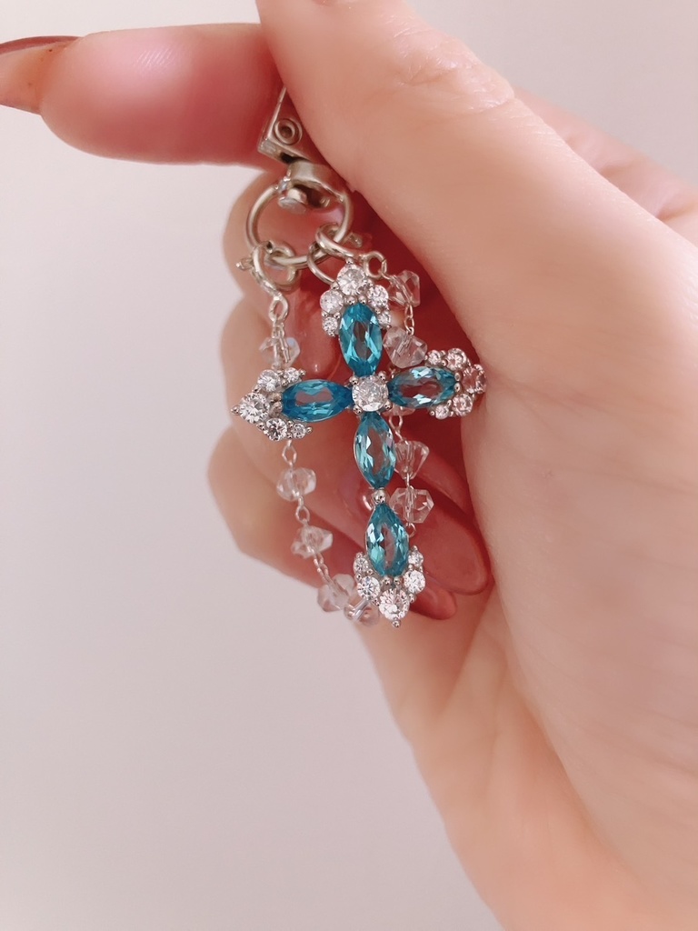 「SwissBlue topaz:cross key charm」