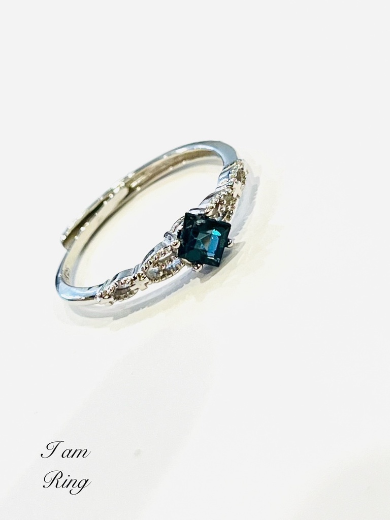 「LONDON BLUE ：topaz ring」