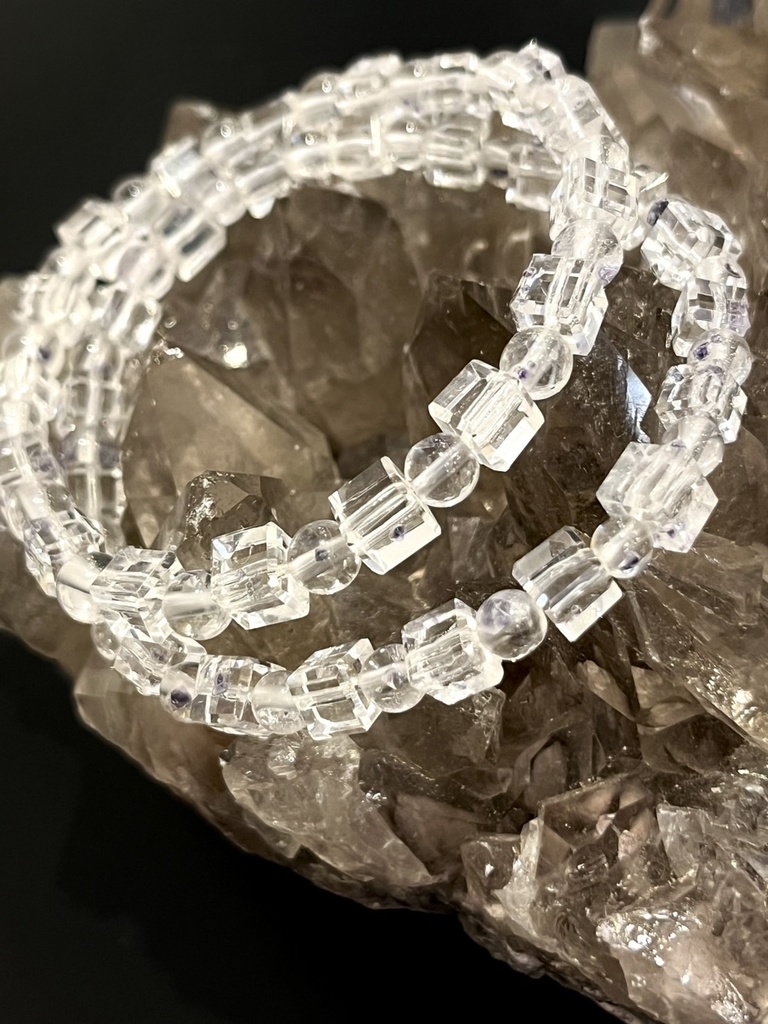 ⭐︎レア「FLUORITE IN QUARTZ」