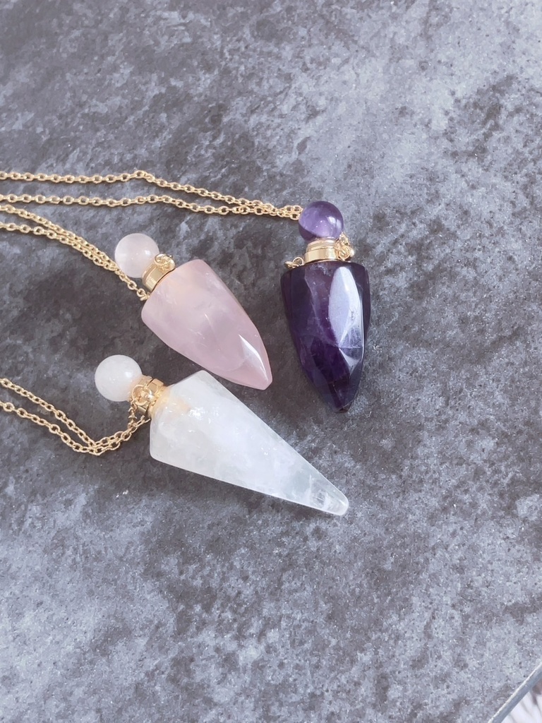 「天然石の香水瓶:ペンデュラムみたいな形」