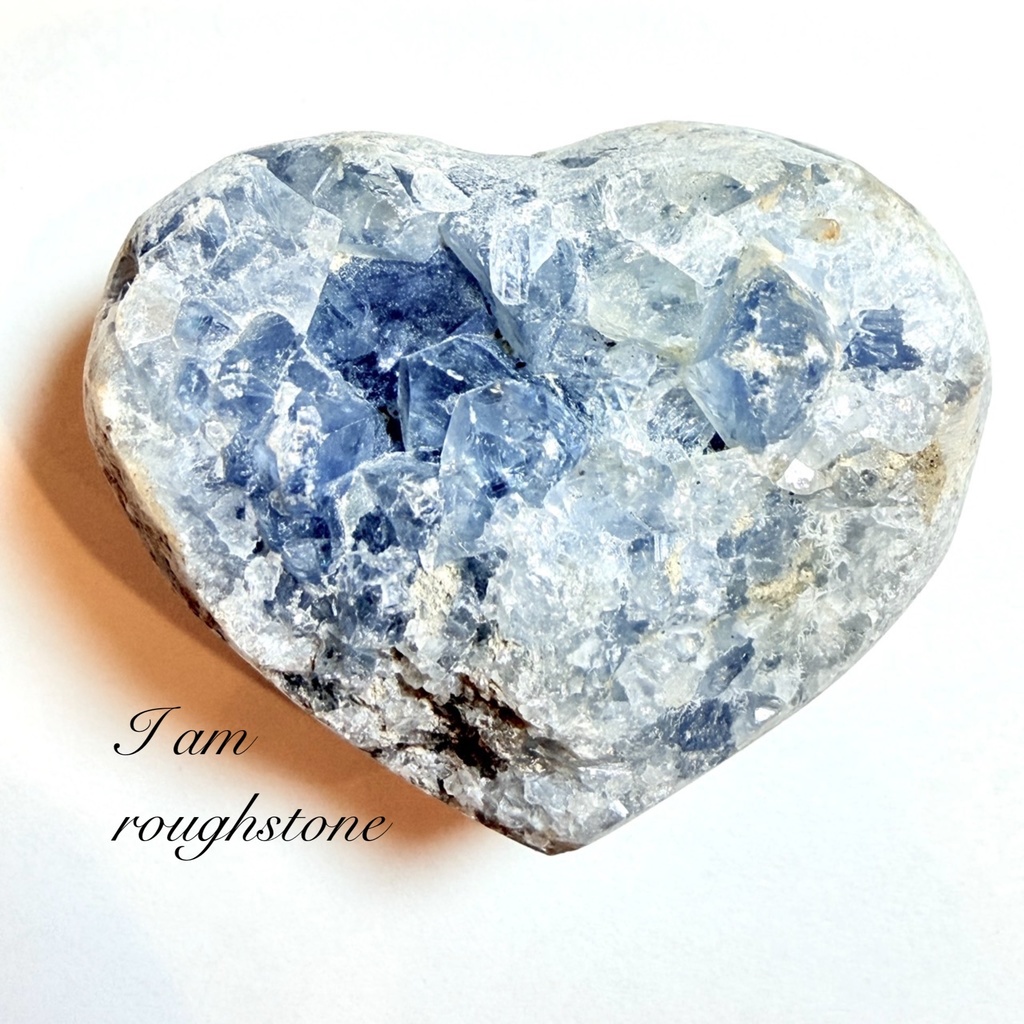 たまごみたいなハート型：celestite：原石