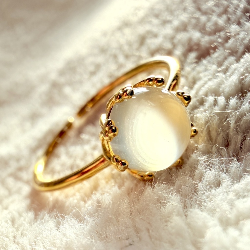 20240214：0：00〜VALENTINE：おつきさまのいしとしろいハートのケース