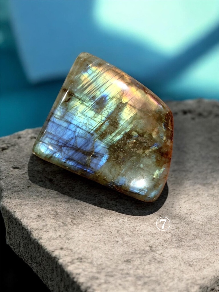 stained glass:labradorite