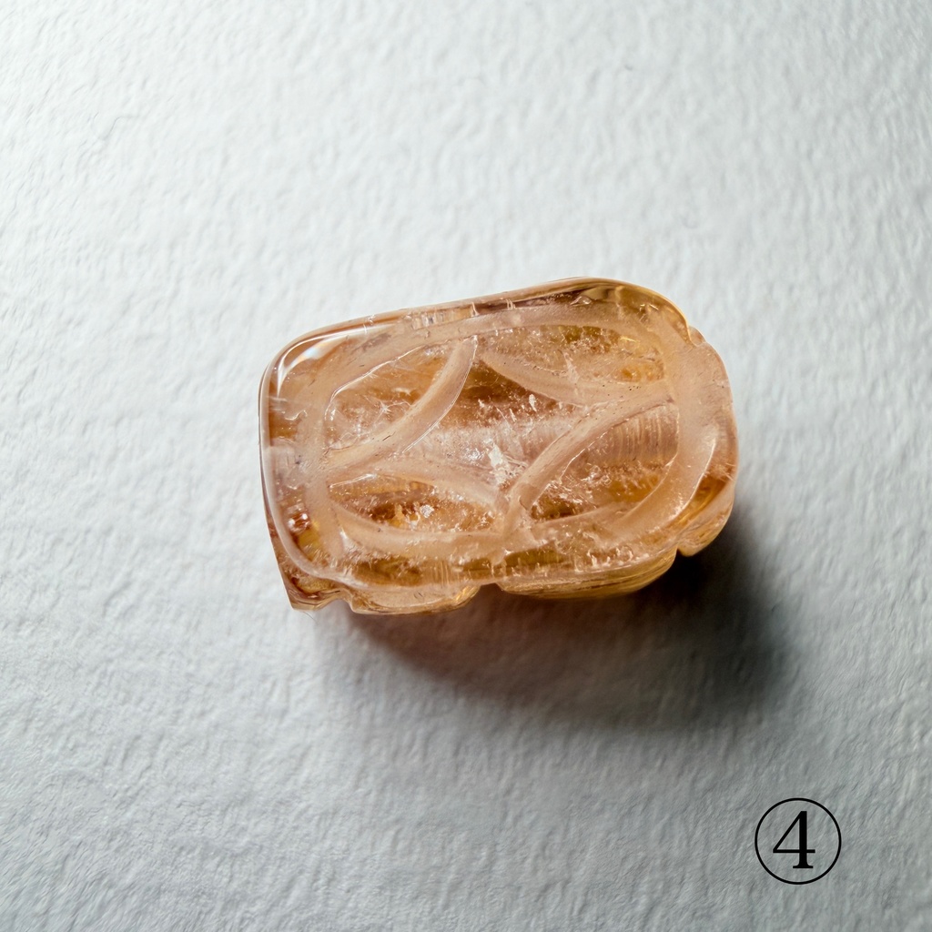 Titanium Rutile Quartz:貔貅さん:閉じ込めたら可愛かったので小瓶付き