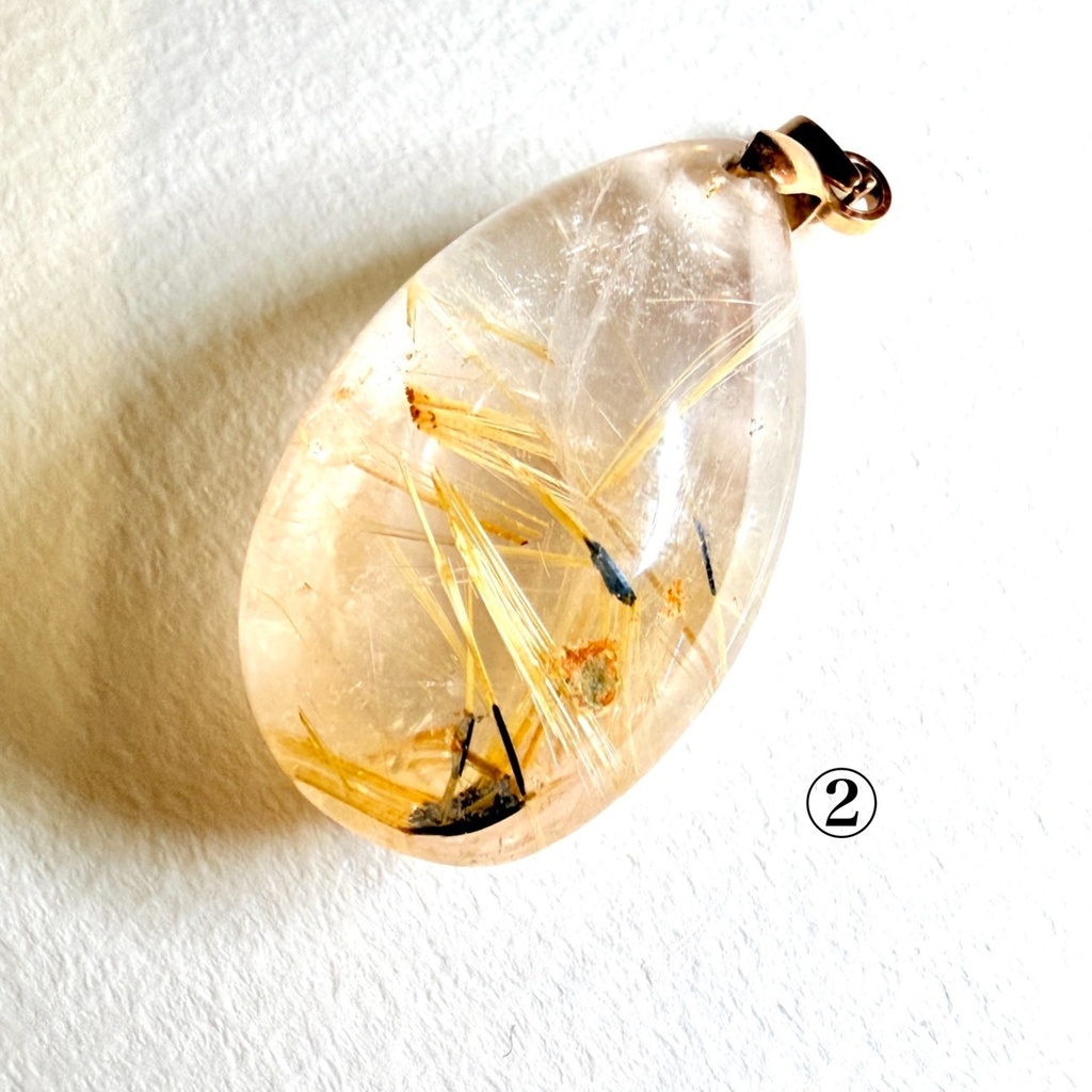 starburst rutile or meteor shower:drop