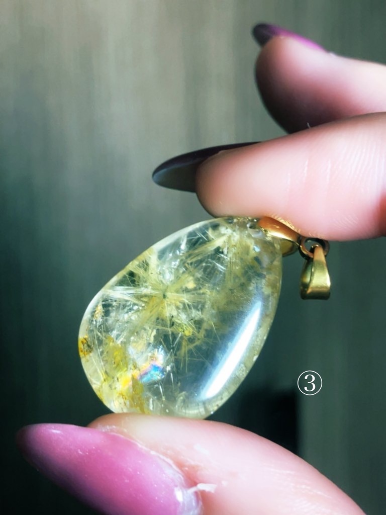 starburst rutile or meteor shower:drop