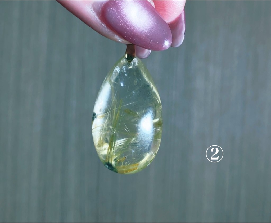 starburst rutile or meteor shower:drop