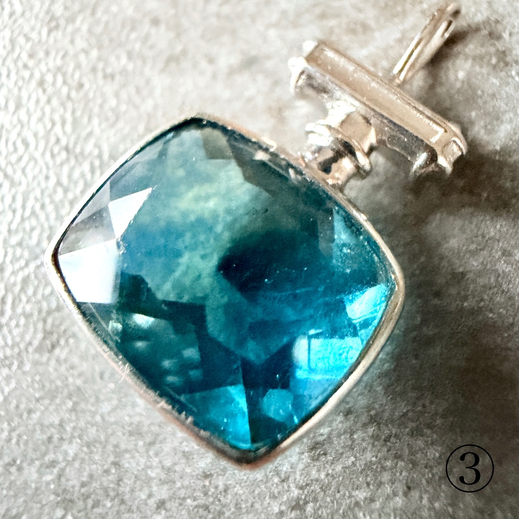 Perfume type:pendant top