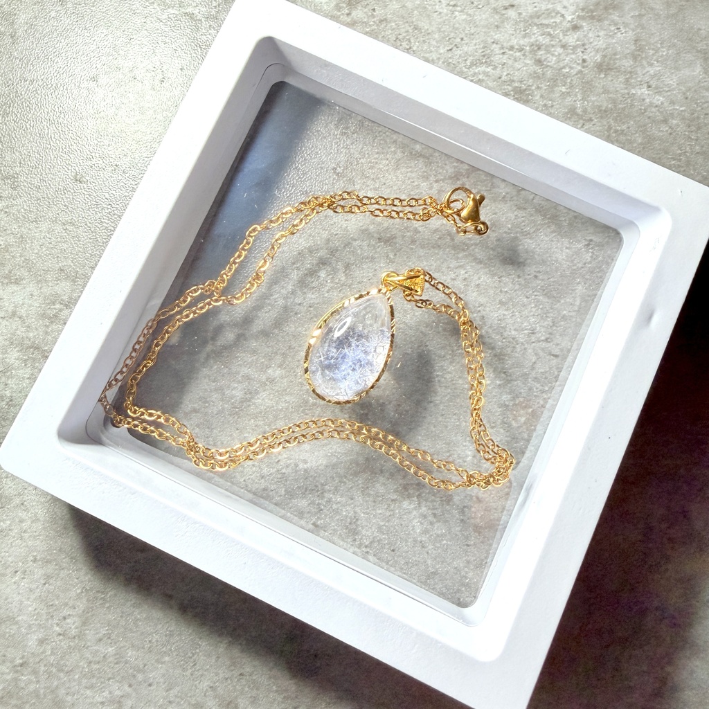 high quality✳︎ Dumortierite in Quartz:necklace