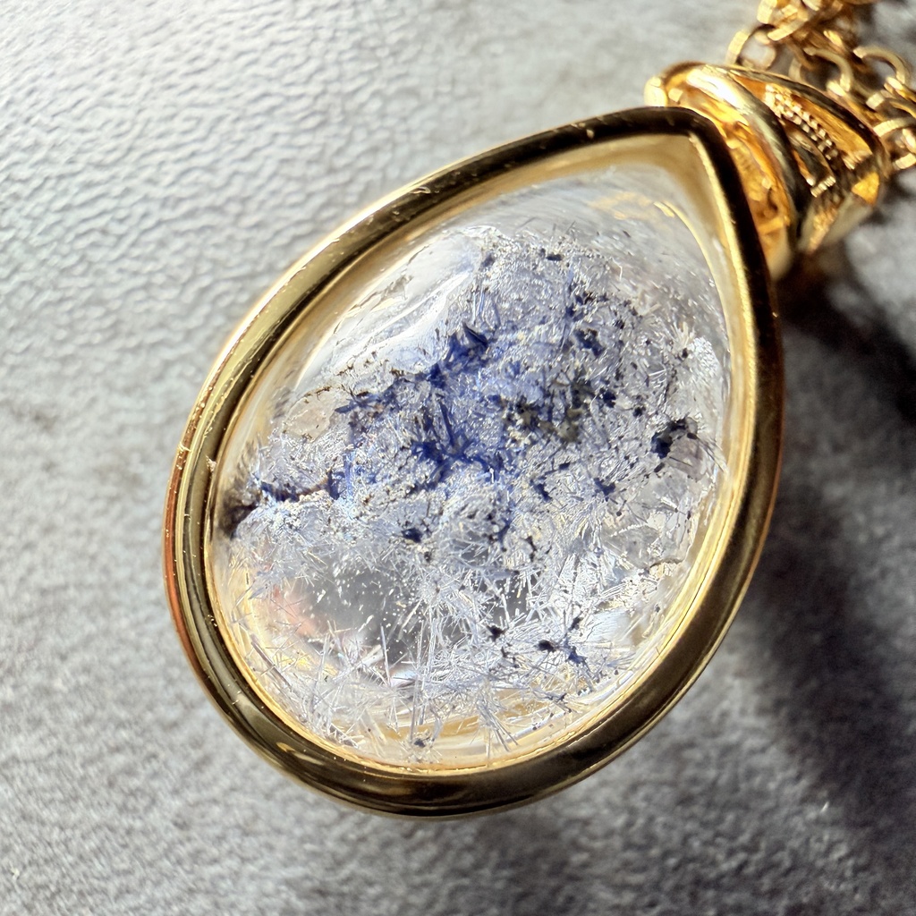 high quality✳︎ Dumortierite in Quartz:necklace