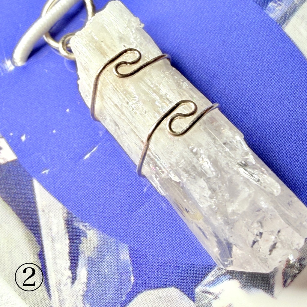 【H&E(ヘブンアンドアース)正規品】ワイヤーペンダント