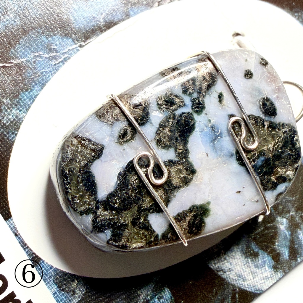 【H&E(ヘブンアンドアース)正規品】ワイヤーペンダント