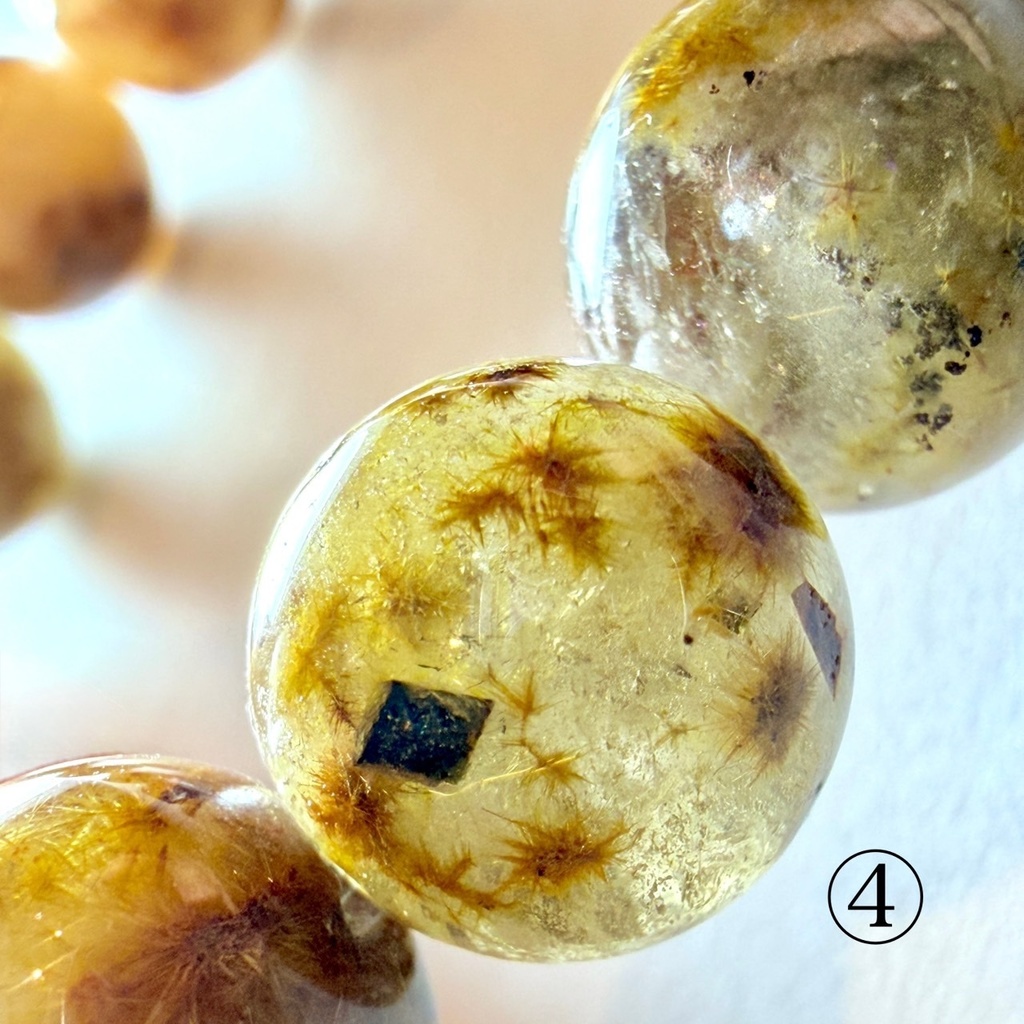 Flower rutile🌻パイライトはいってる。
