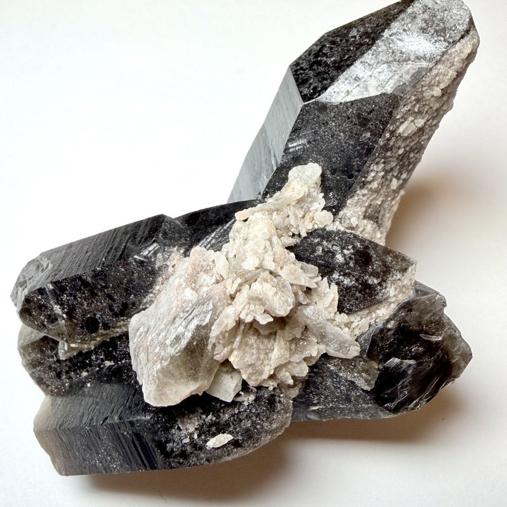 Morion:rough stone