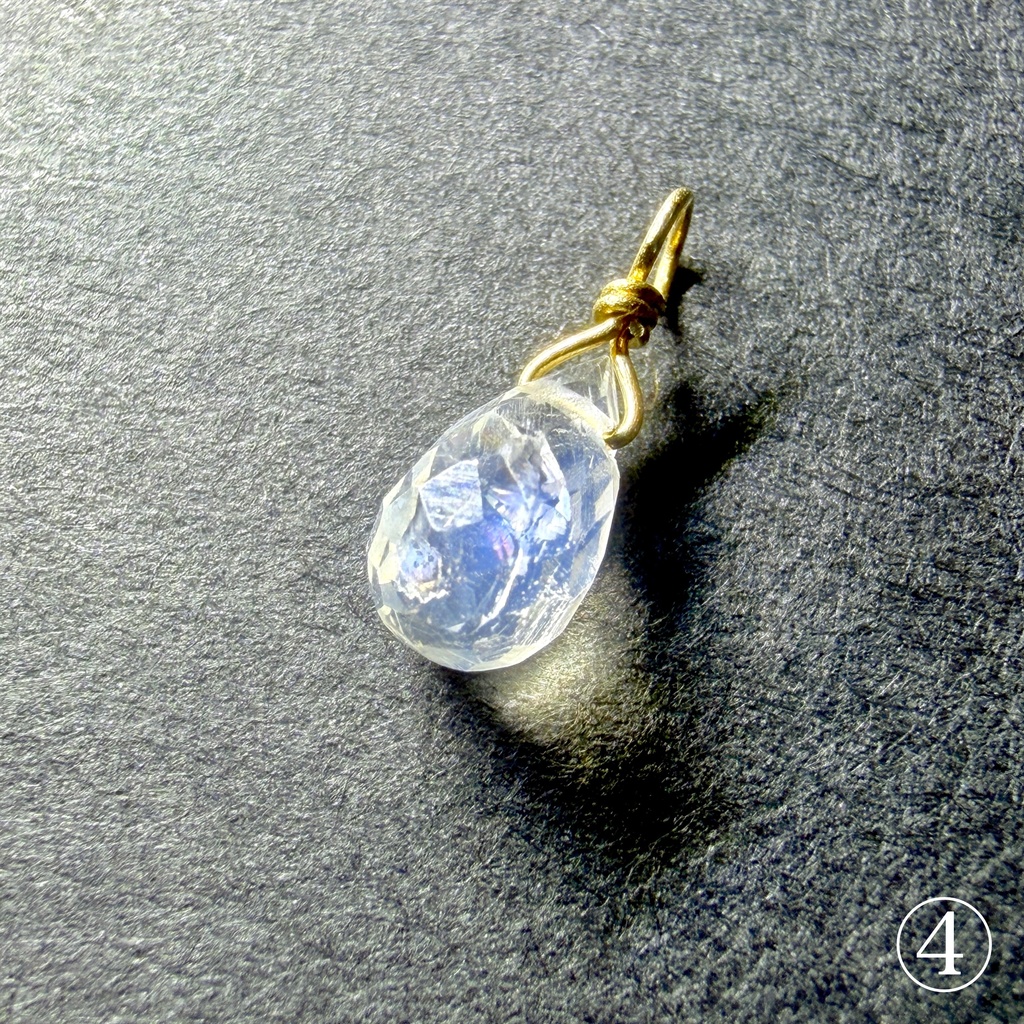 amulet:K18 pendant