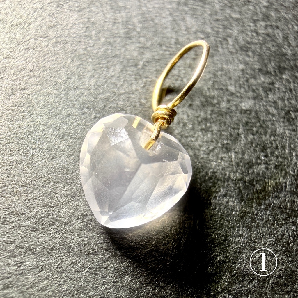 amulet:K18 pendant