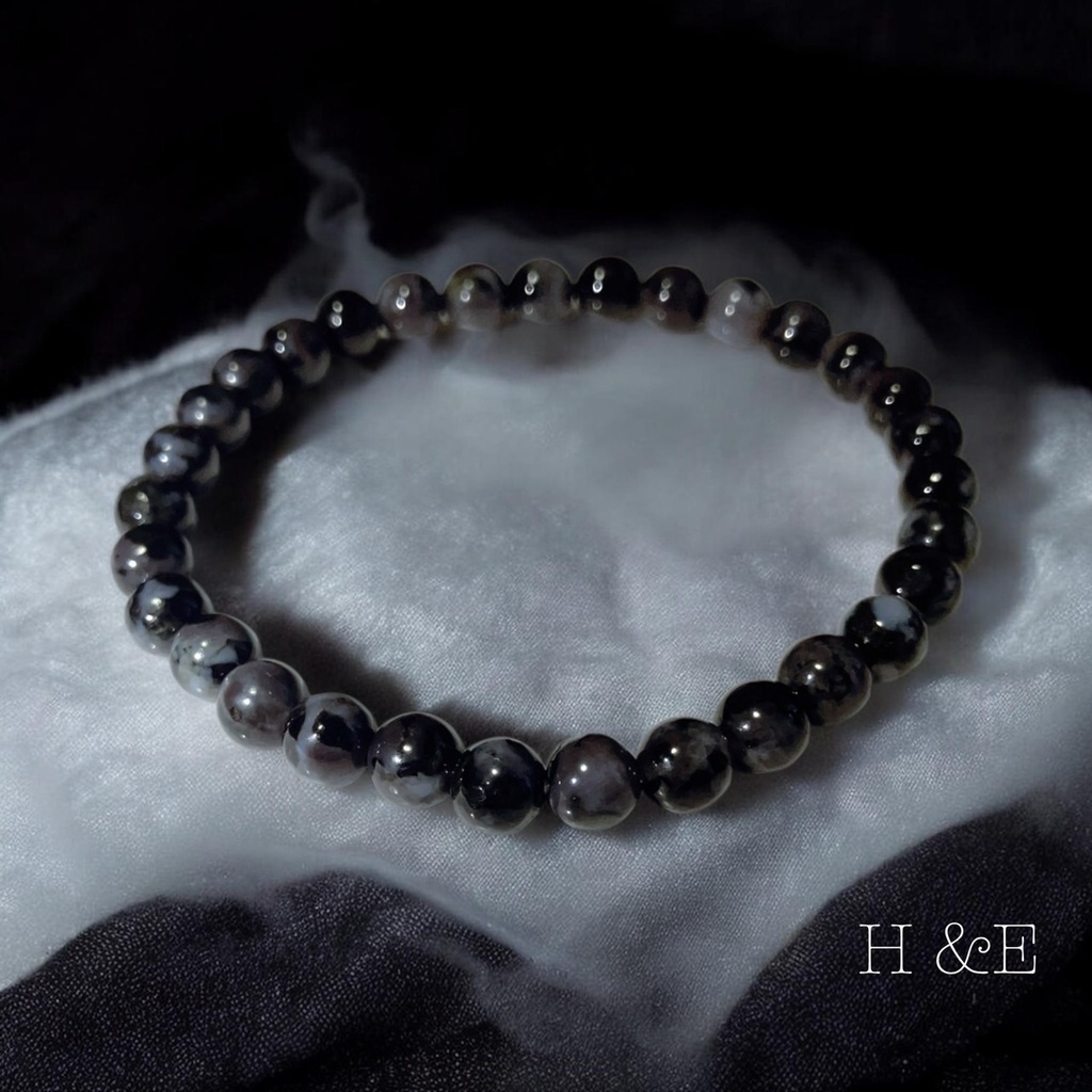 H&E 保証書付き：Mystic Merlinite/魔女の石