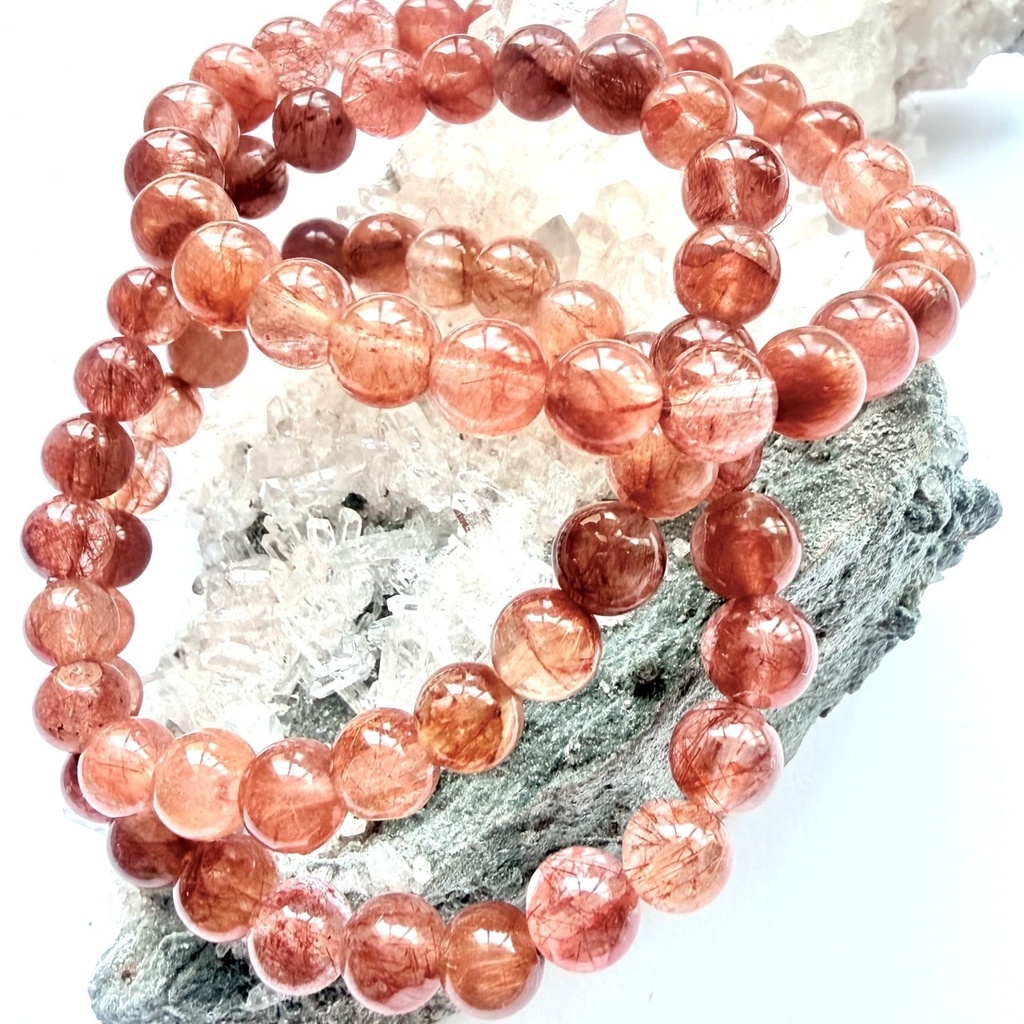 赤い糸:Red Rutilated Quartz