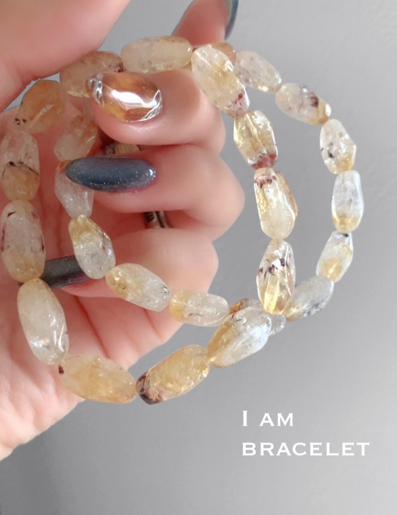 ✳︎Cacoxenite in citrine 