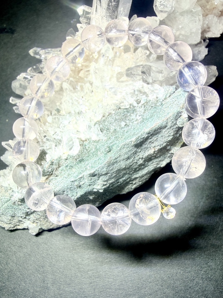 PETITE MUSE/18K Mica-in-rose quartz