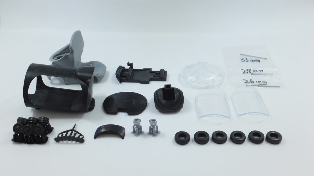 コラーニトラック 未塗装 組立キット