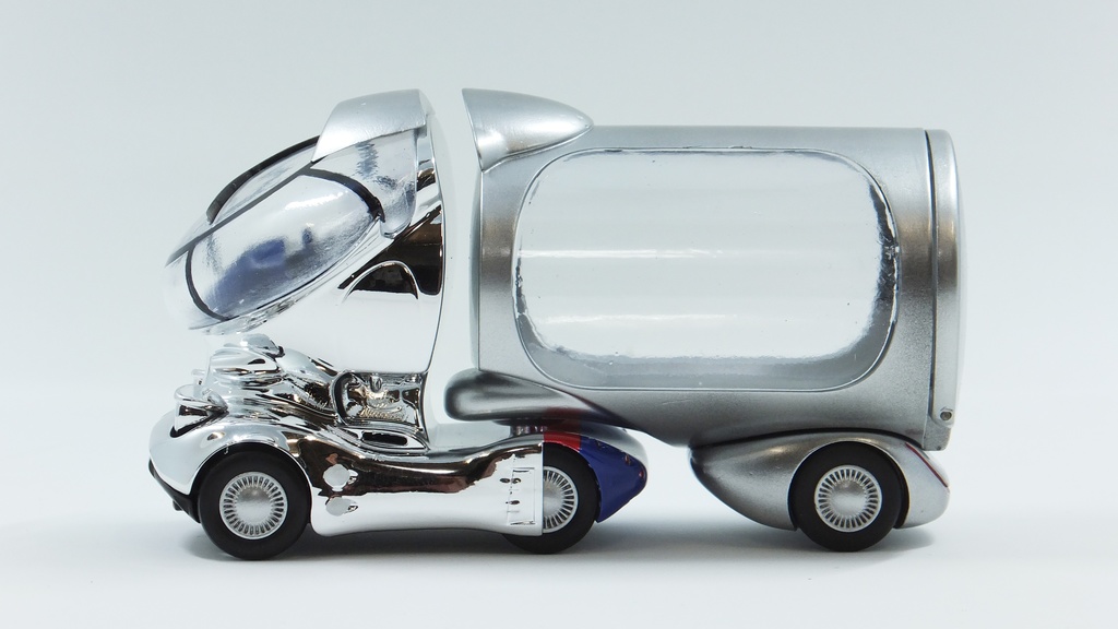 コラーニトラック 未塗装 組立キット