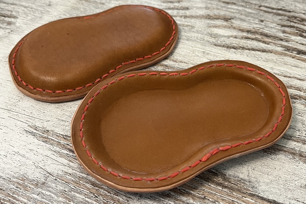 瓢箪型レザートレイ浅型　茶色