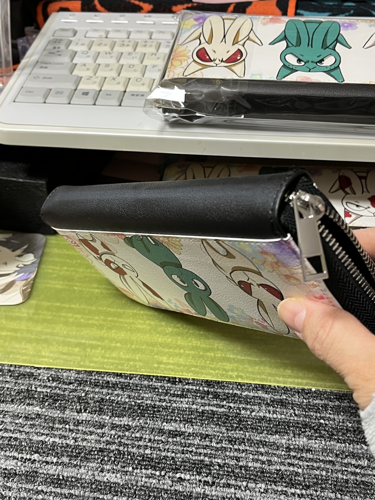 デクキュン長財布