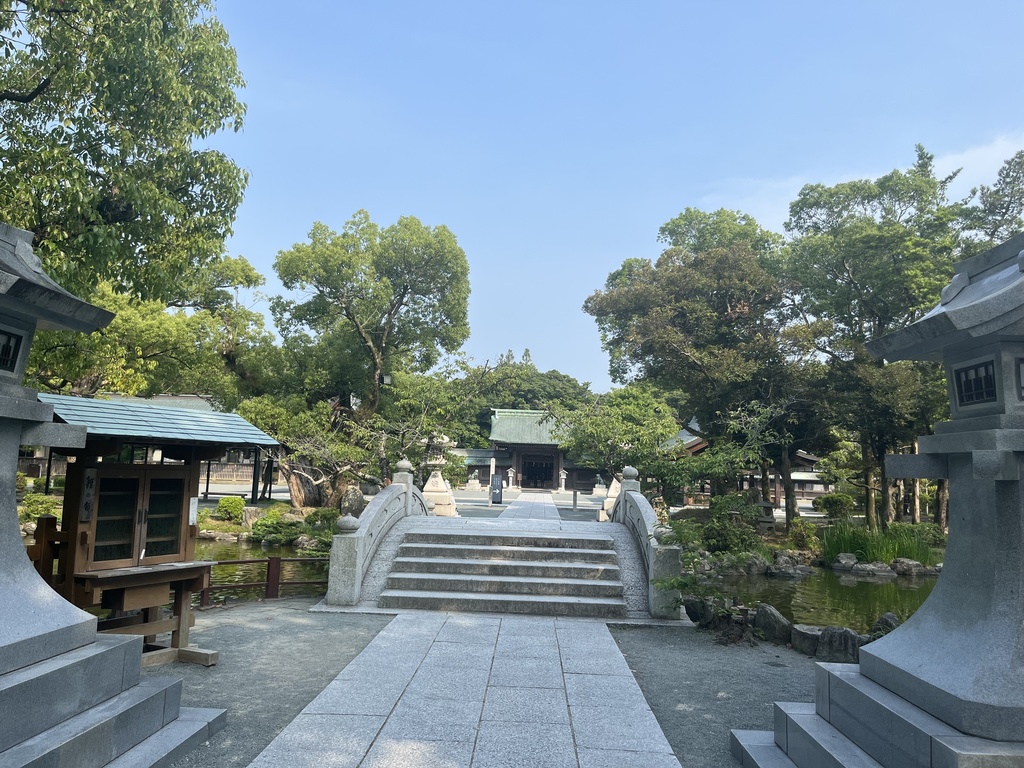 出雲大社　鳥居と参道の風景写真