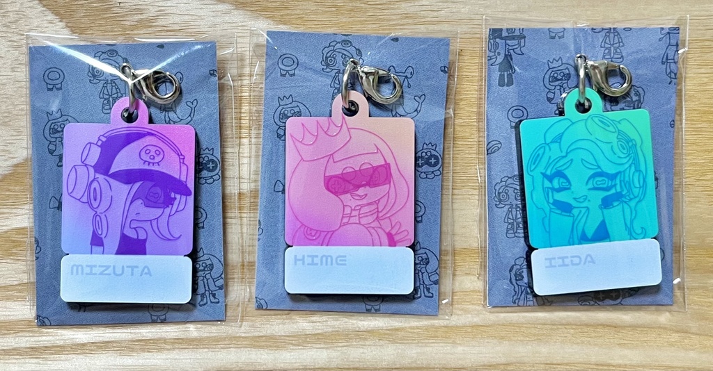 繋がる3連アクキー