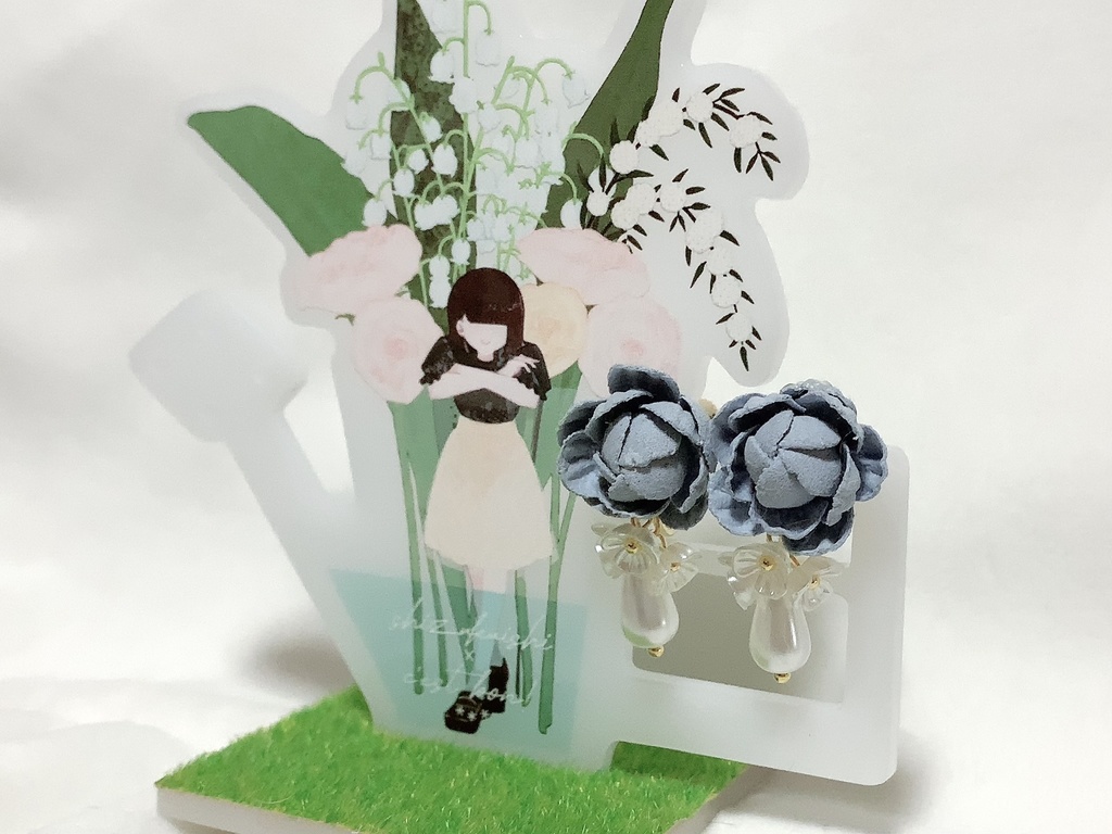 イヤリングまたはピアス付きアクセサリーアクリルスタンド コラボレーション商品