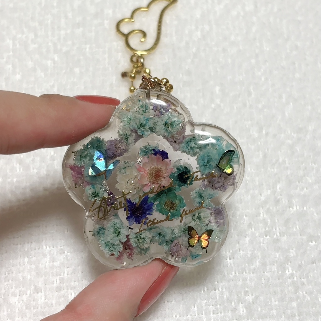 レジンのお花バッグチャーム
