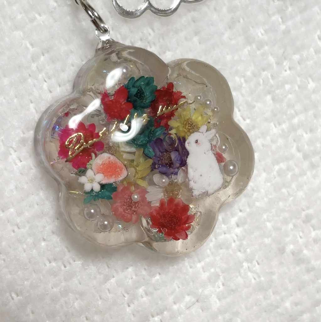 うさぎさんとお花のバッグチャーム