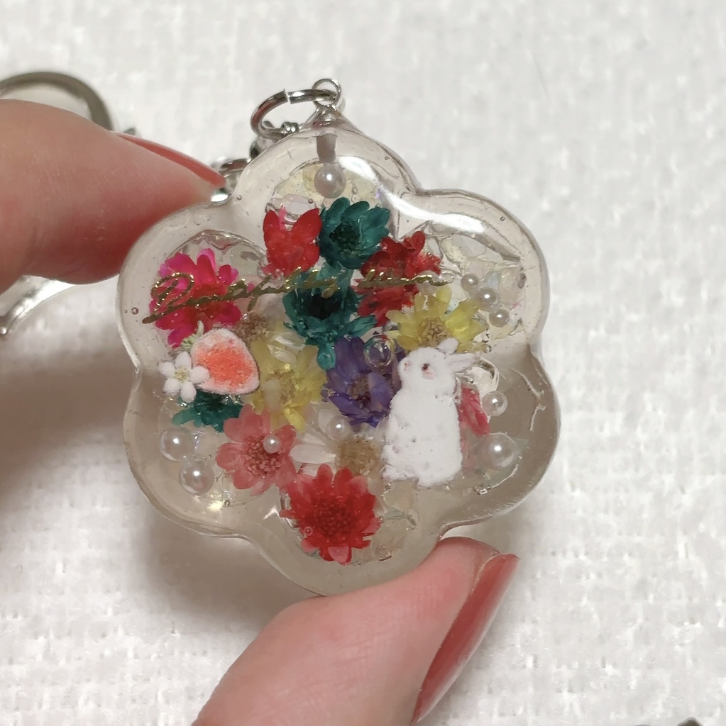 うさぎさんとお花のバッグチャーム