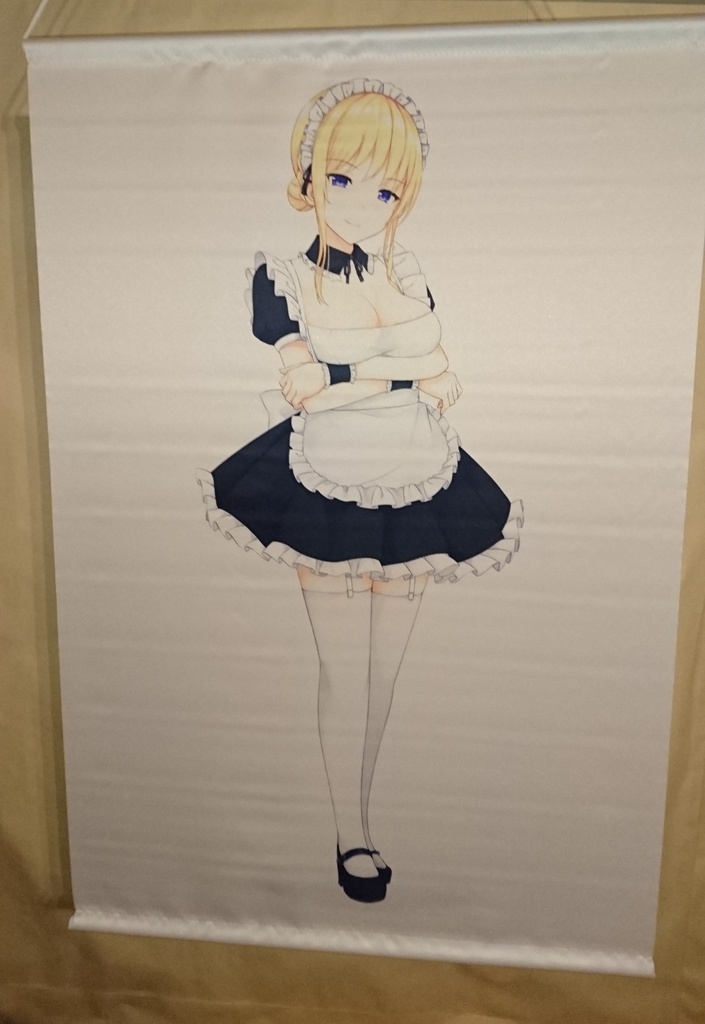 【予約受付開始】もうキミは、立派な可愛い女の子ジャケットB2タペストリーCタイプ。メイドのマリー