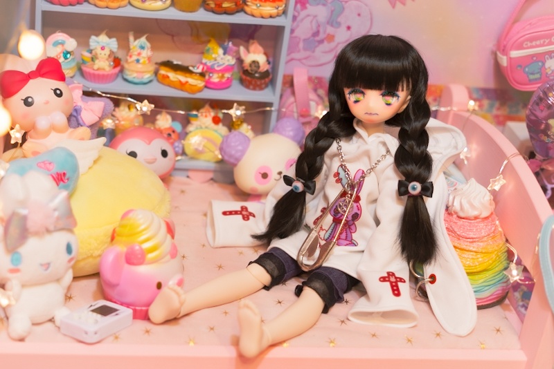 メンヘラウサギちゃんパーカー