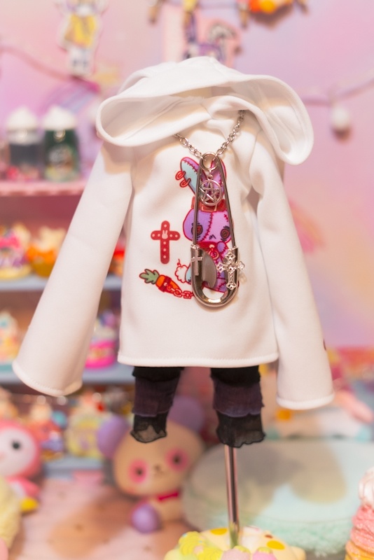 メンヘラウサギちゃんパーカー