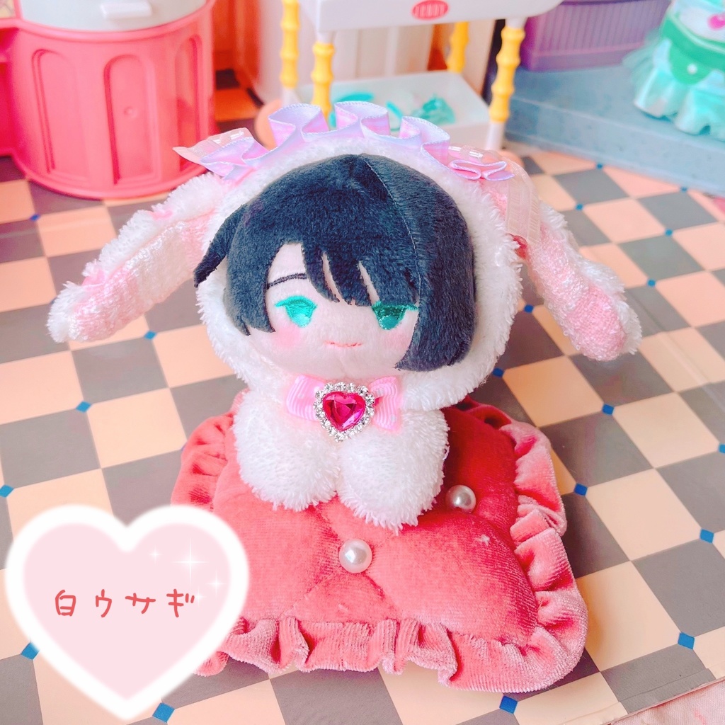 おもちのウサギちゃん着ぐるみ