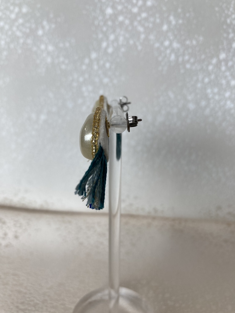 フリンジおしりピアス(イエローパール/ブルーグリーン)