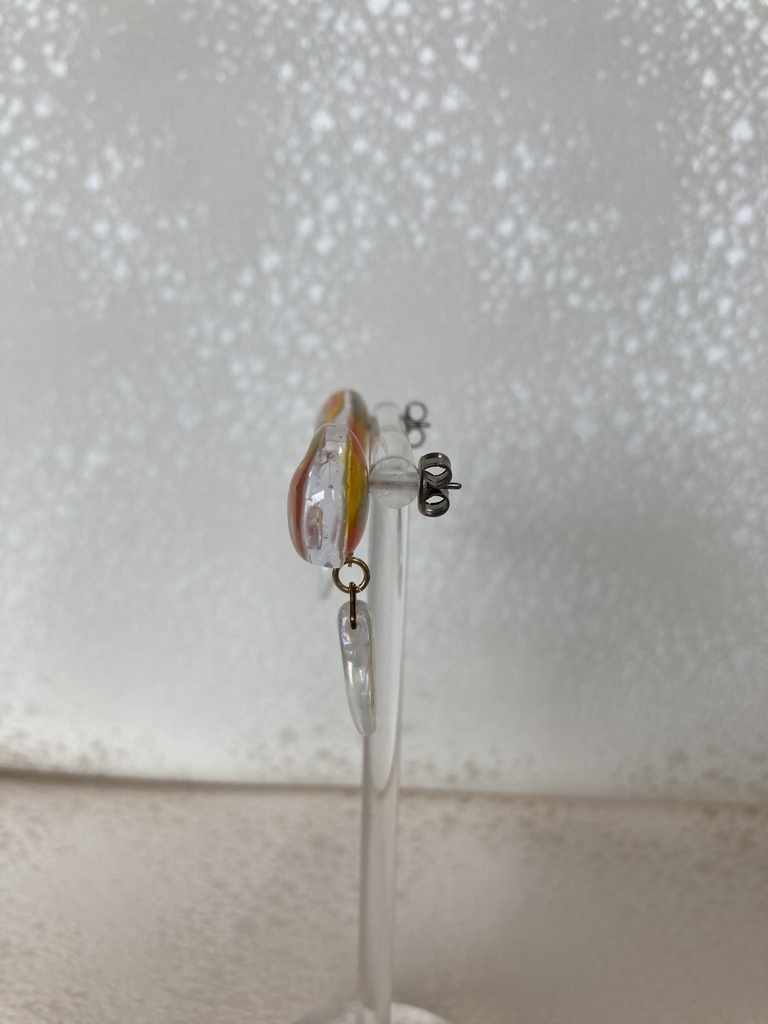 キラキラおしりピアス